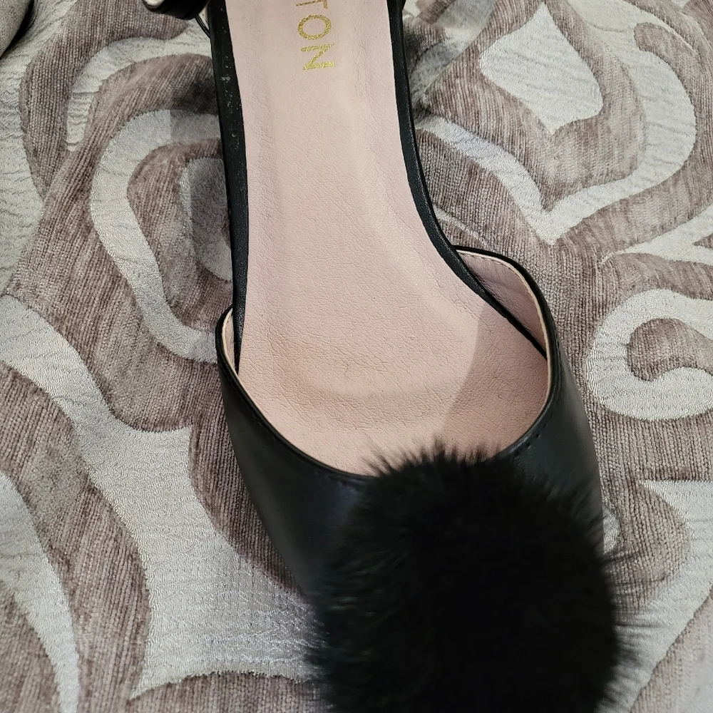Shoes - Picture 5 of 6